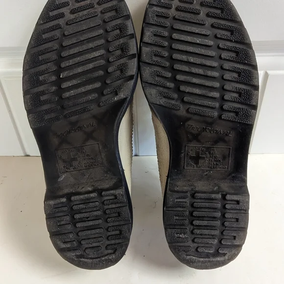 A gently worn pair of suede Dr Martens. - Picture 2 of 5